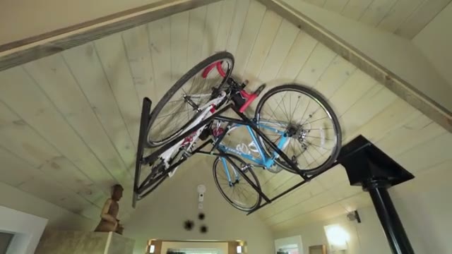 Tiny House Nation public still 3